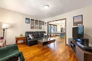 28 Ellsworth St, Medford, MA 02155 - Photo 7