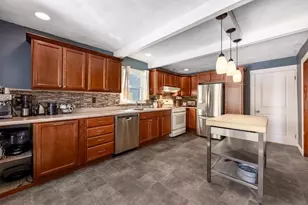 28 Ellsworth St, Medford, MA 02155 - Photo 1