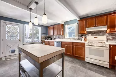 28 Ellsworth Street, Medford, MA 02155 - Photo 3