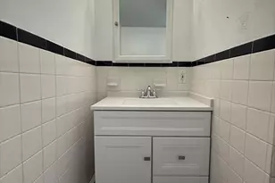 11 Newton St, Malden, MA 02148 - Photo 13