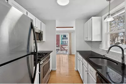 106 Methuen St #B, Lowell, MA 01850 - Photo 7