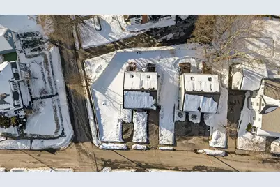 106 Methuen St #B, Lowell, MA 01850 - Photo 37