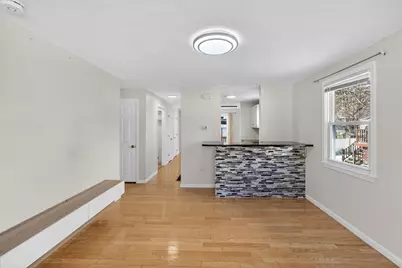 106 Methuen St #B, Lowell, MA 01850 - Photo 3