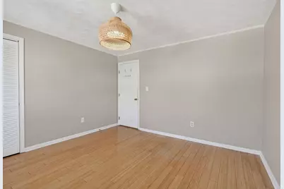 106 Methuen St #B, Lowell, MA 01850 - Photo 25