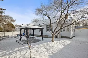 8 Waitt Ave, Lynn, MA 01902 - Photo 17