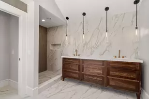 577 Grove St, Newton, MA 02462 - Photo 15