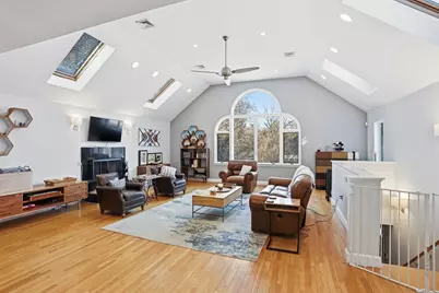 28 Hume Rd, Bedford, MA 01730 - Photo 11