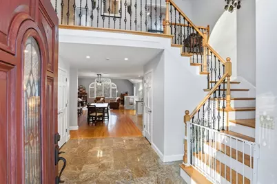 28 Hume Rd, Bedford, MA 01730 - Photo 3