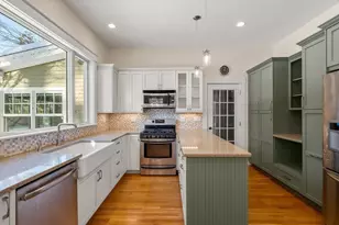 5 Griffin Cir, Wayland, MA 01778 - Photo 11