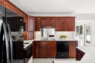 41 Martins Pond Rd, Groton, MA 01450 - Photo 3