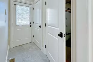 9 Vine St, Newton, MA 02467 - Photo 19