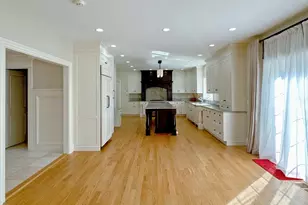 9 Vine St, Newton, MA 02467 - Photo 9