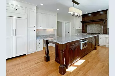 9 Vine St, Newton, MA 02467 - Photo 11