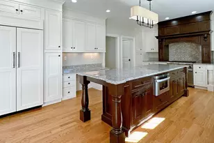 9 Vine St, Newton, MA 02467 - Photo 11