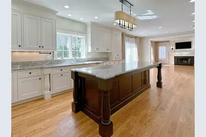 9 Vine St, Newton, MA 02467 - Photo 13