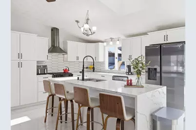 39 Swan Ave, Methuen, MA 01844 - Photo 5