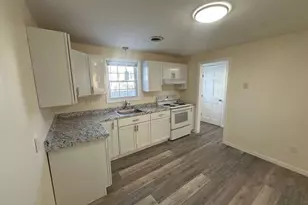 53 Pilgrim Cir, Methuen, MA 01844 - Photo 3