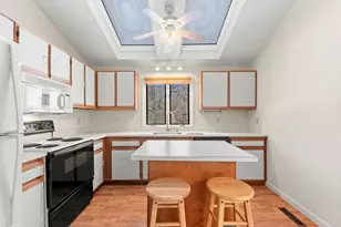 5 Robin Cir, Norton, MA 02766 - Photo 11