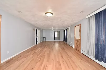 541 Grattan Street, Chicopee, MA 01020 - Photo 5