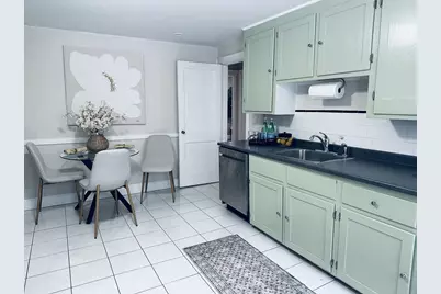 31 Aldrich Rd #1, Watertown, MA 02472 - Photo 3