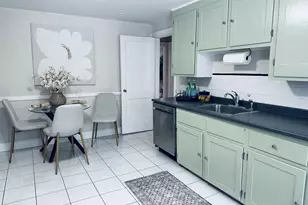 31 Aldrich Rd, Watertown, MA 02472 - Photo 3