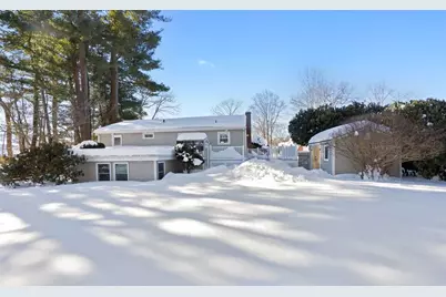 34 Foster Dr, Beverly, MA 01915 - Photo 3