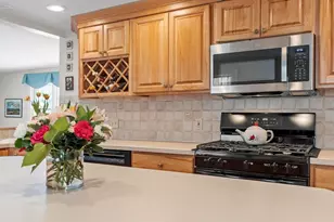 30 Canterbury St, Andover, MA 01810 - Photo 11