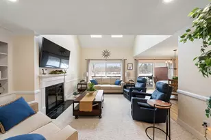 8 Bixby Ln, Westford, MA 01886 - Photo 3