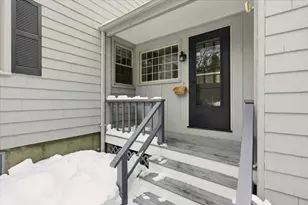 7 Spring St, Pembroke, MA 02359 - Photo 3