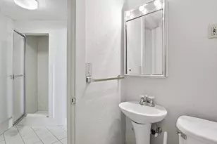 34 Elm St, Worcester, MA 01609 - Photo 31