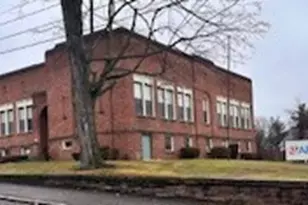 15 Papineau St, Holyoke, MA 01040 - Photo 1