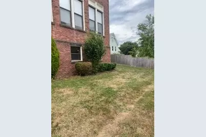 15 Papineau St, Holyoke, MA 01040 - Photo 15