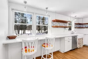 81 Edgewater Dr, Framingham, MA 01702 - Photo 9