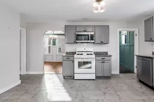 17 Pond St, Beverly, MA 01915 - Photo 7