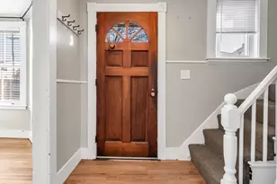 17 Pond St, Beverly, MA 01915 - Photo 5