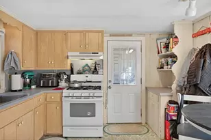 933-935 W Yarmouth Rd, Yarmouth, MA 02675 - Photo 13