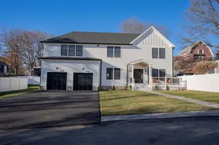 24 Palmetto St, Saugus, MA 01906 - Photo 1