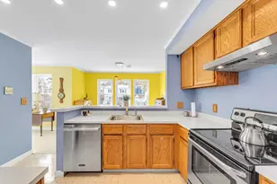 37 Hastings St, Boston, MA 02132 - Photo 5