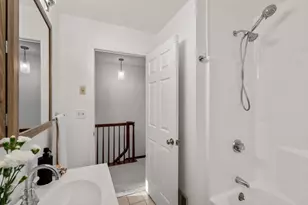 160 Pine St, Newton, MA 02466 - Photo 25