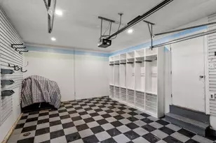 160 Pine St, Newton, MA 02466 - Photo 33