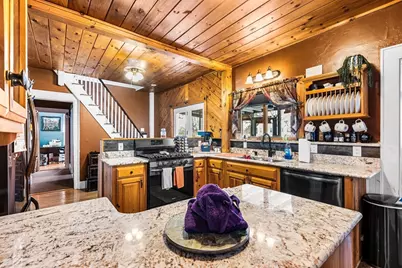 98 Pleasant St, Ayer, MA 01432 - Photo 3