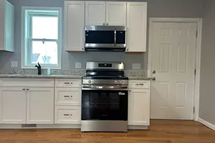 48 Hastings St, Lowell, MA 01851 - Photo 3