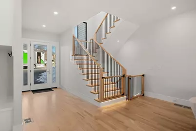 16-18 Josselyn Pl #18, Newton, MA 02461 - Photo 9