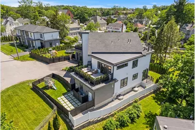 16-18 Josselyn Pl #18, Newton, MA 02461 - Photo 3