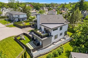 16-18 Josselyn Pl, Newton, MA 02461 - Photo 3