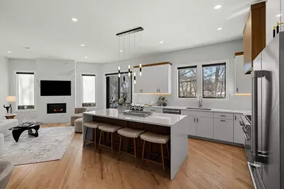 16-18 Josselyn Pl #18, Newton, MA 02461 - Photo 7