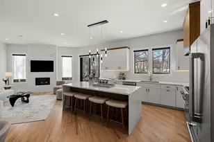 16-18 Josselyn Pl, Newton, MA 02461 - Photo 7