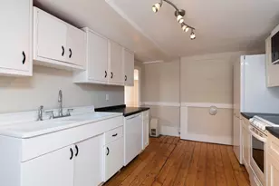 21 Gardner St, Hamilton, MA 01982 - Photo 3