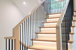 18 Josselyn Pl, Newton, MA 02461 - Photo 11