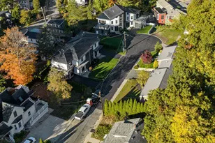 18 Josselyn Pl, Newton, MA 02461 - Photo 3